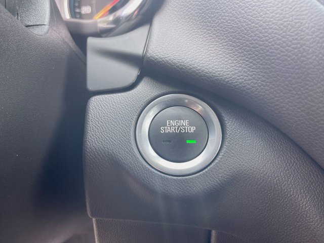 Used 2024 Chevrolet Equinox LT w/ LPO, Floor Liner Package FWD image 17