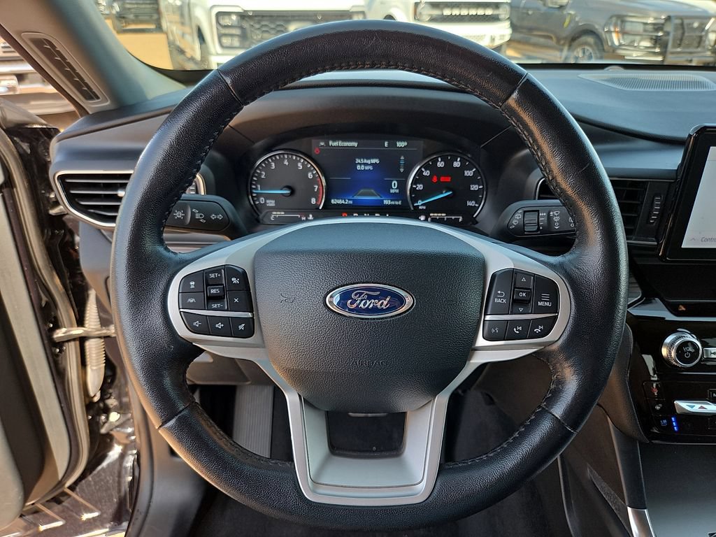 Used 2023 Ford Explorer Limited w/ Equipment Group 301A RWD image 21