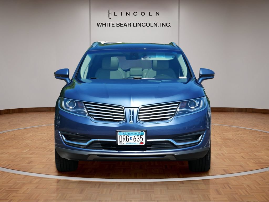Used 2018 Lincoln MKX Reserve w/ Driver Assistance Package FWD image 2