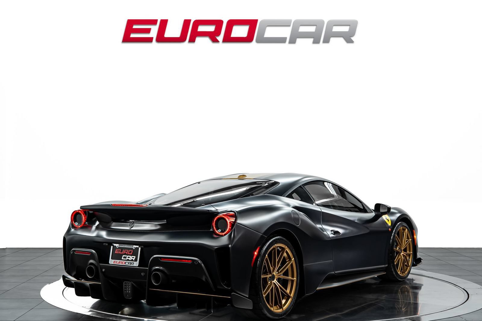 Used 2020 Ferrari 488 Pista Coupe RWD image 5