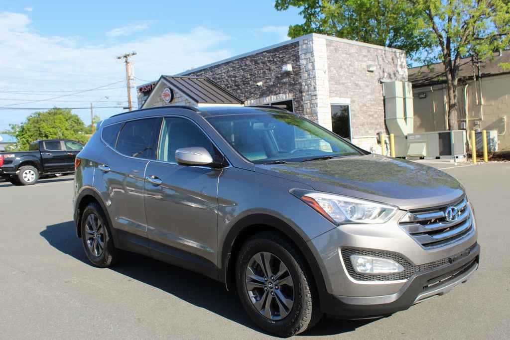 Used 2014 Hyundai Santa Fe Sport w/ Technology Package 04 FWD image 3