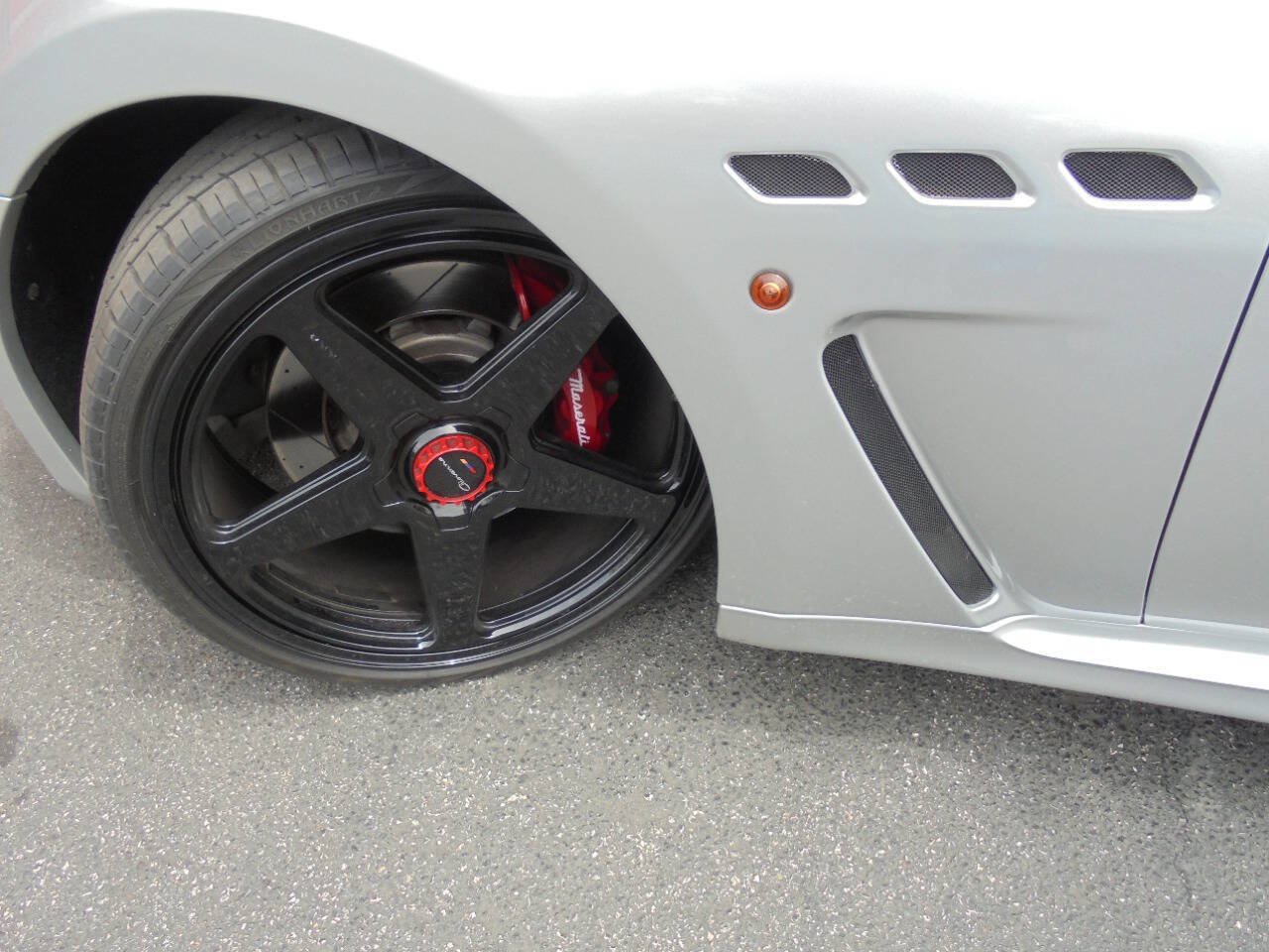 Used 2014 Maserati GranTurismo Sport RWD image 33