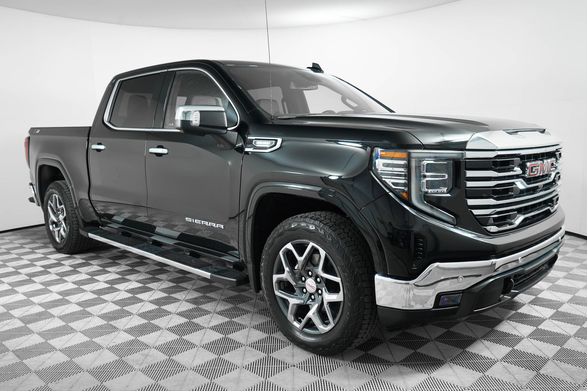 Used 2023 GMC Sierra 1500 SLT w/ SLT Premium Plus Package