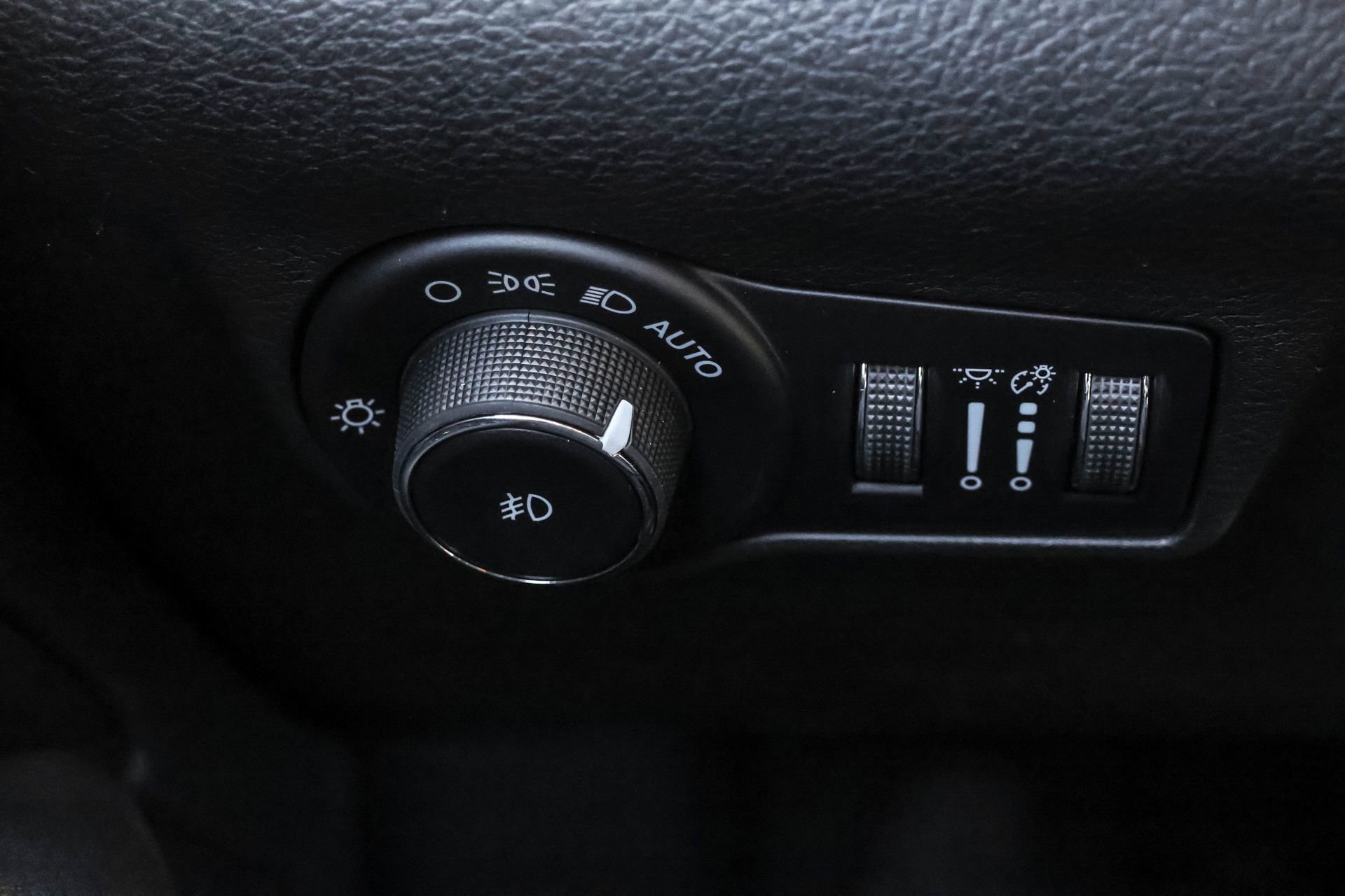 New 2026 Jeep Compass Latitude image 26