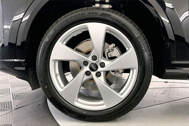 New 2025 Audi Q5 2.0T Premium Plus image 12