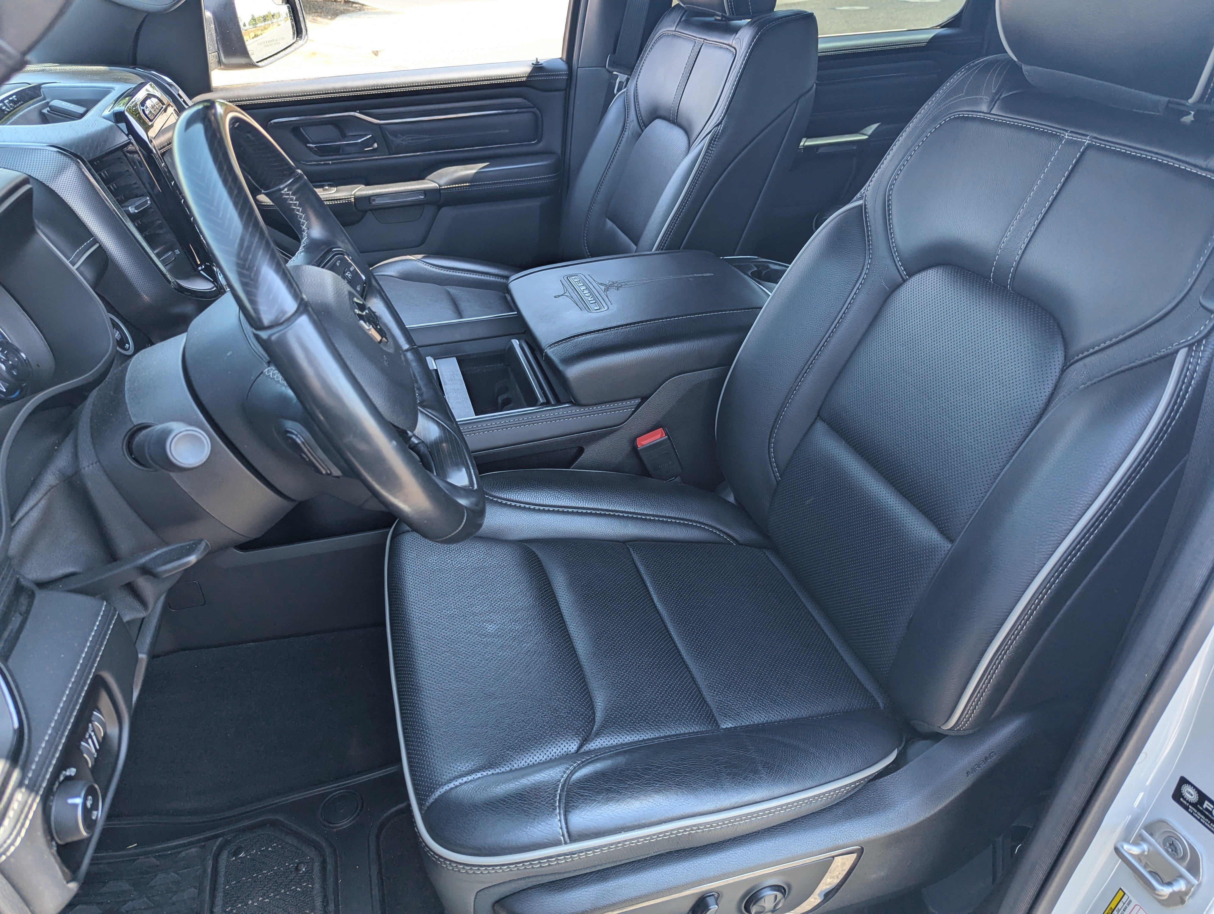 Used 2022 RAM 1500 Limited AWD/4WD image 18