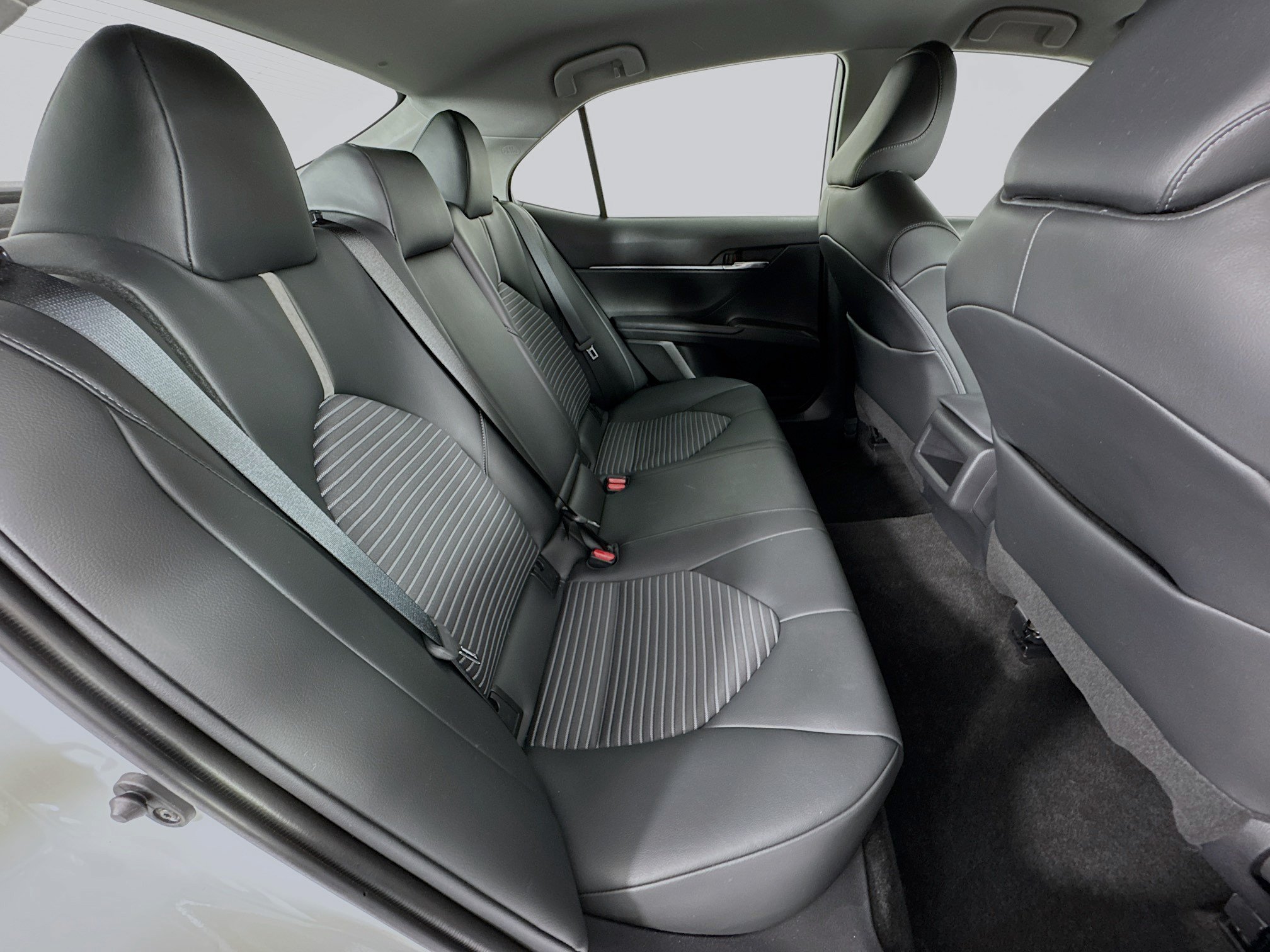 Used 2023 Toyota Camry SE AWD/4WD image 25