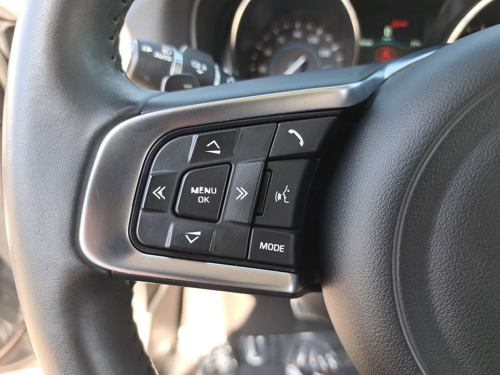 Used 2019 Jaguar XF Prestige image 17