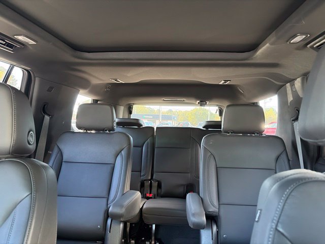Used 2023 Chevrolet Tahoe Z71 w/ Luxury Package AWD/4WD image 10