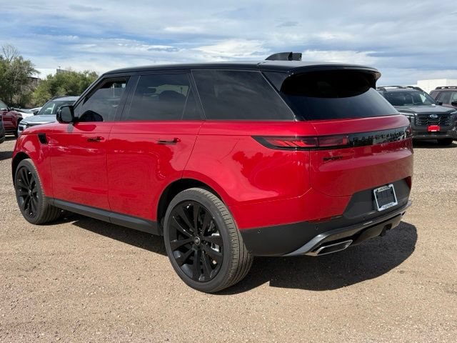 Used 2025 Land Rover Range Rover Sport SE AWD/4WD image 3