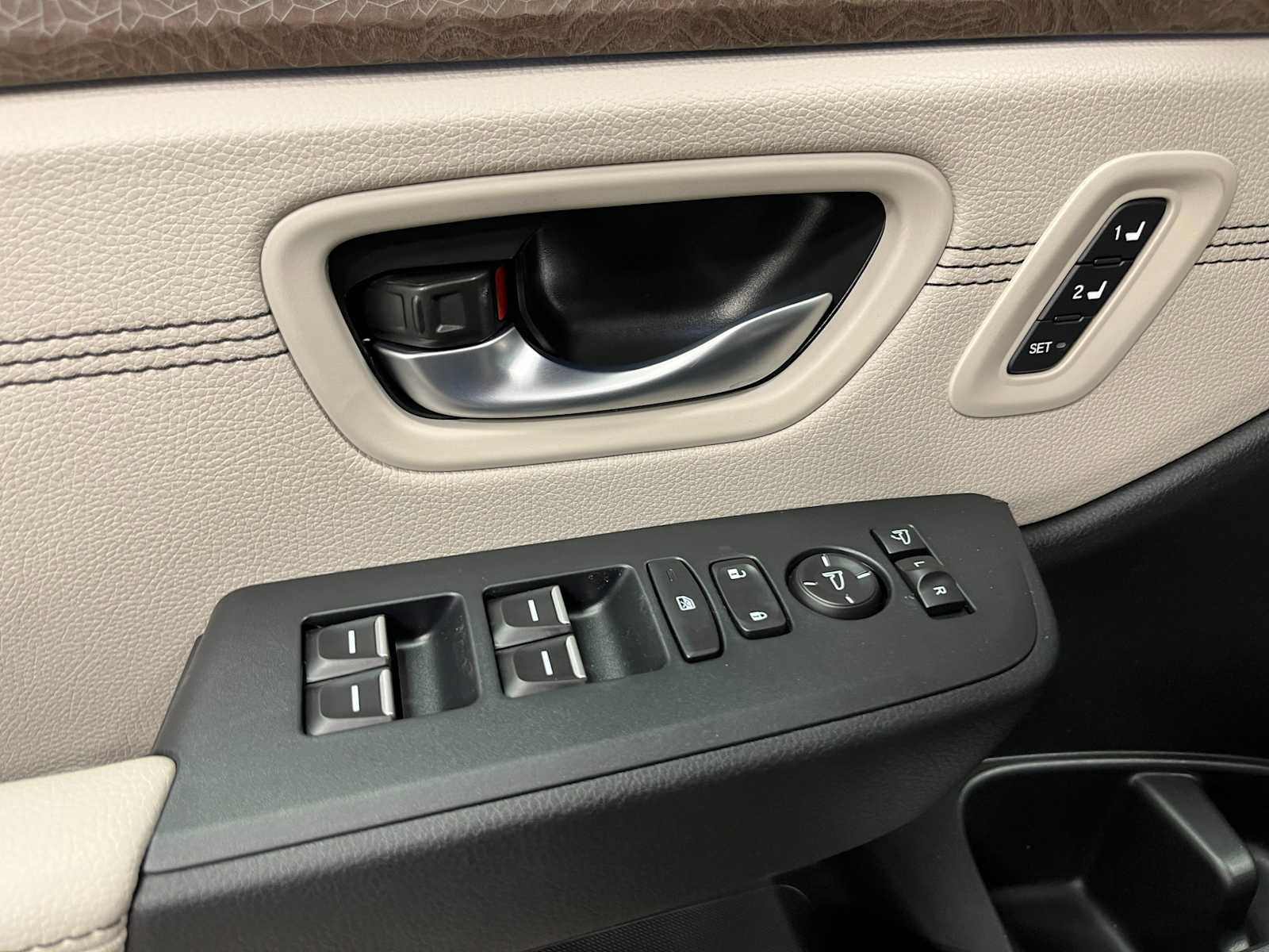 New 2026 Honda Pilot Elite image 2