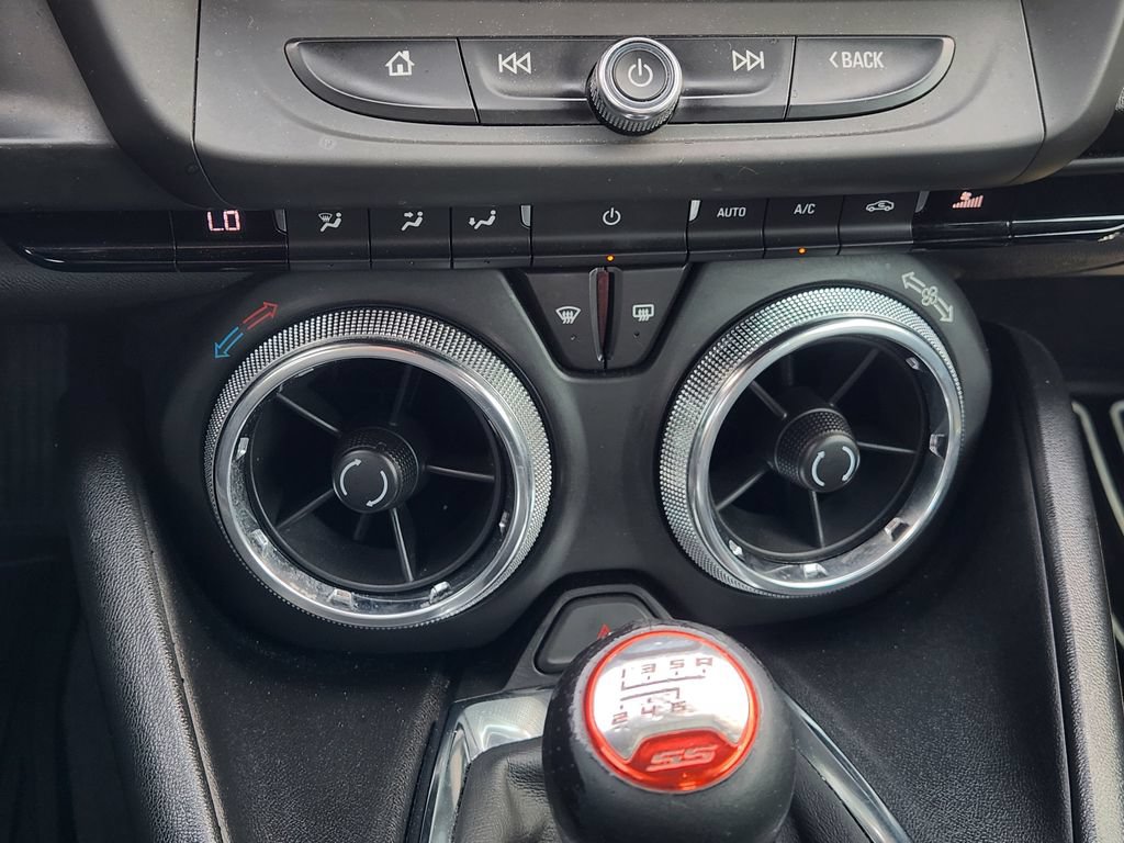 Used 2019 Chevrolet Camaro SS RWD image 19