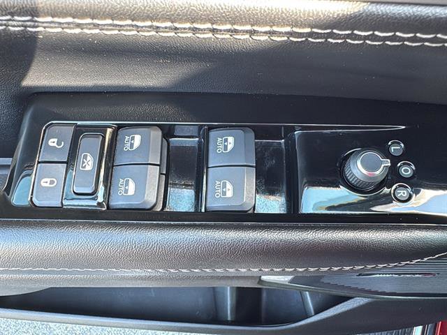 Used 2024 Jeep Wagoneer L Series II w/ Flexible Seating Group AWD/4WD image 33