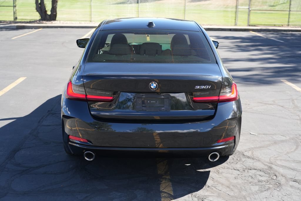 Used 2023 BMW 330i Sedan w/ Premium Package RWD image 4