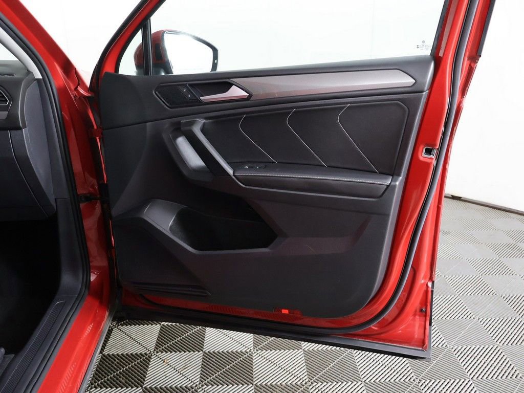 Used 2023 Volkswagen Tiguan SE FWD image 22