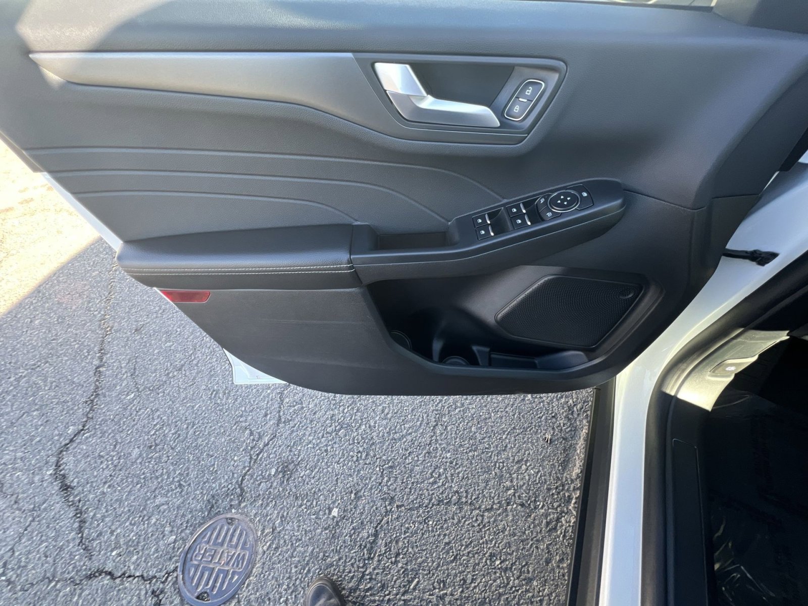 Certified 2025 Ford Escape SE image 15