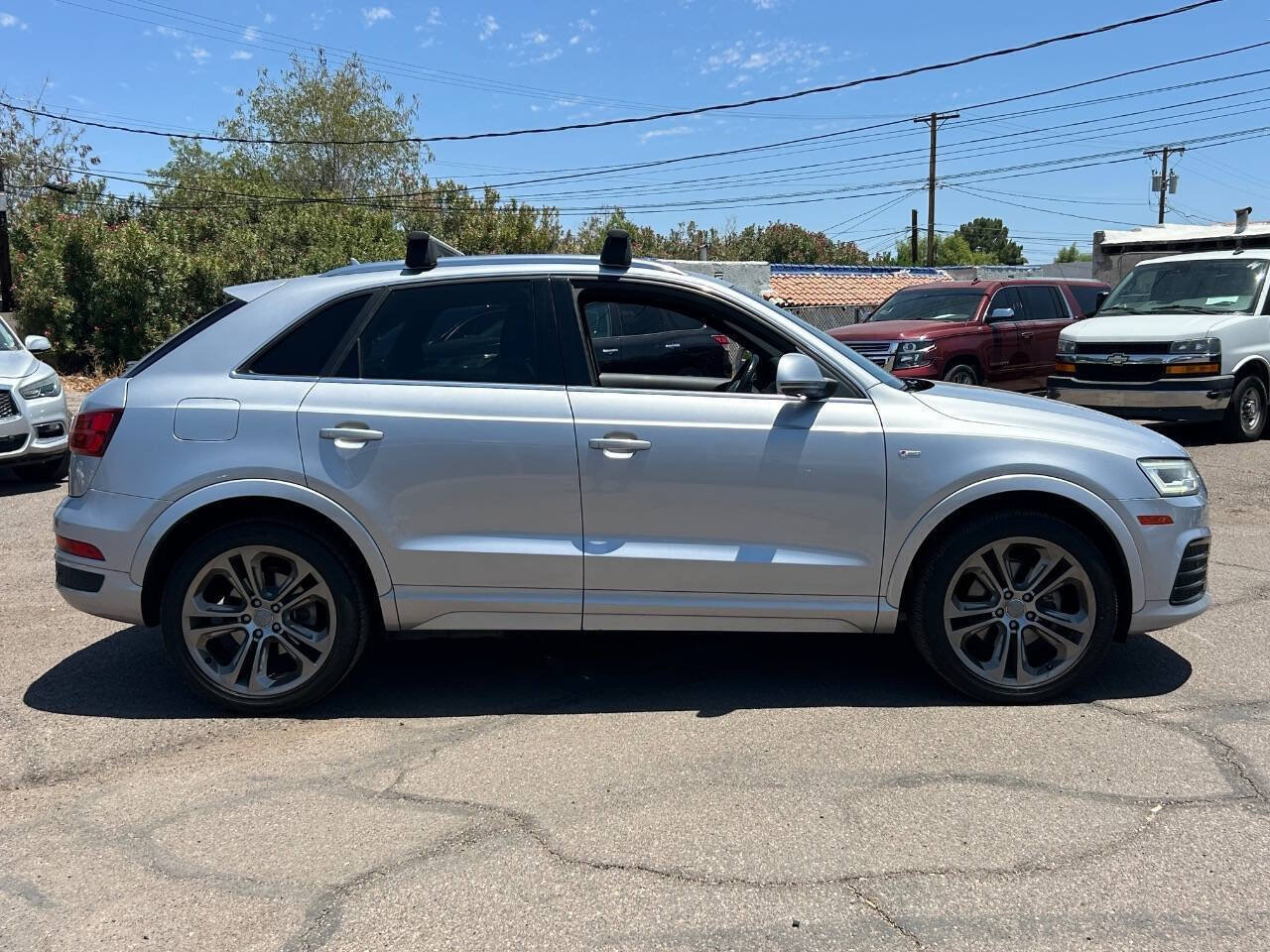 Used 2016 Audi Q3 2.0T Prestige w/ Prestige Package FWD image 2