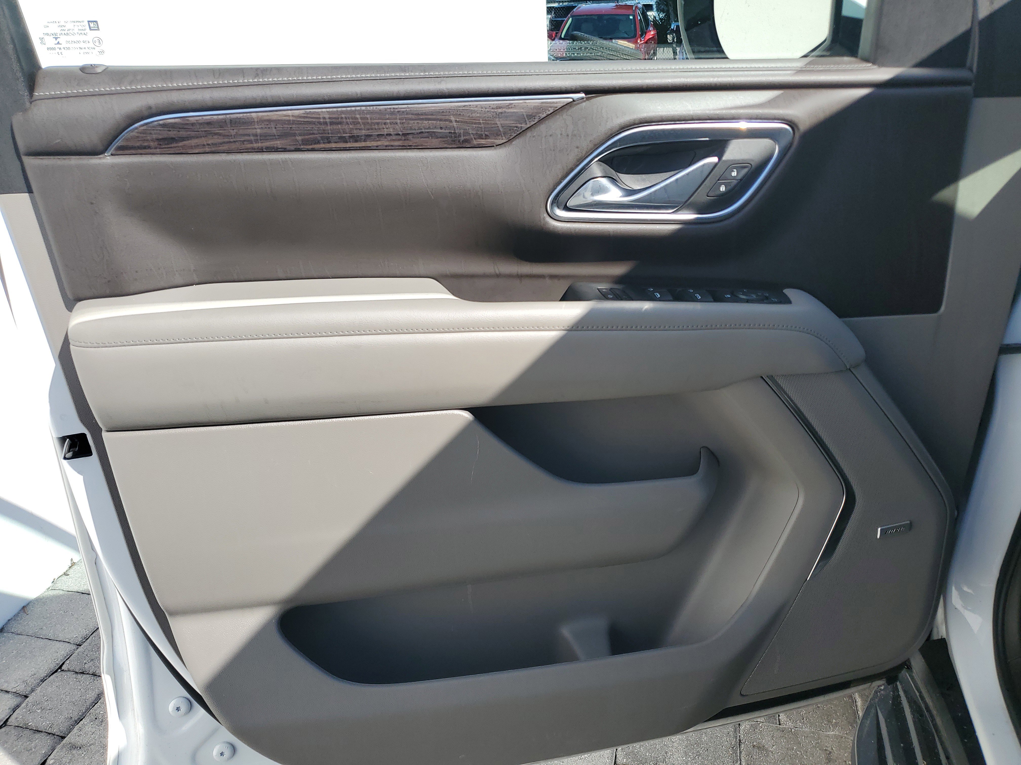 Used 2023 Chevrolet Suburban LT image 7