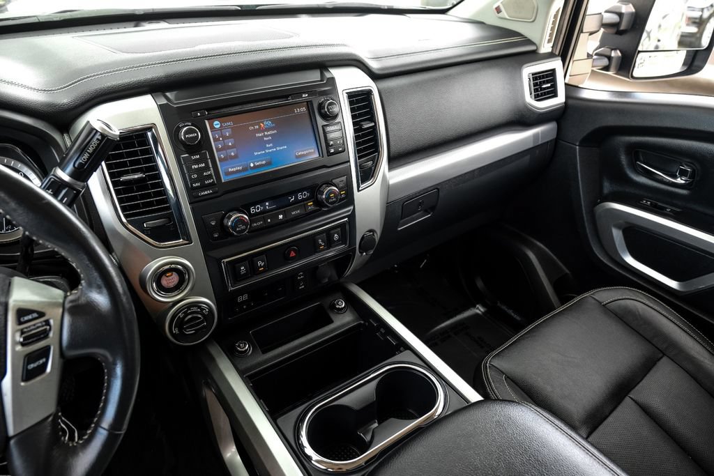 Used 2017 Nissan Titan PRO-4X w/ Pro-4x Convenience Package AWD/4WD image 22