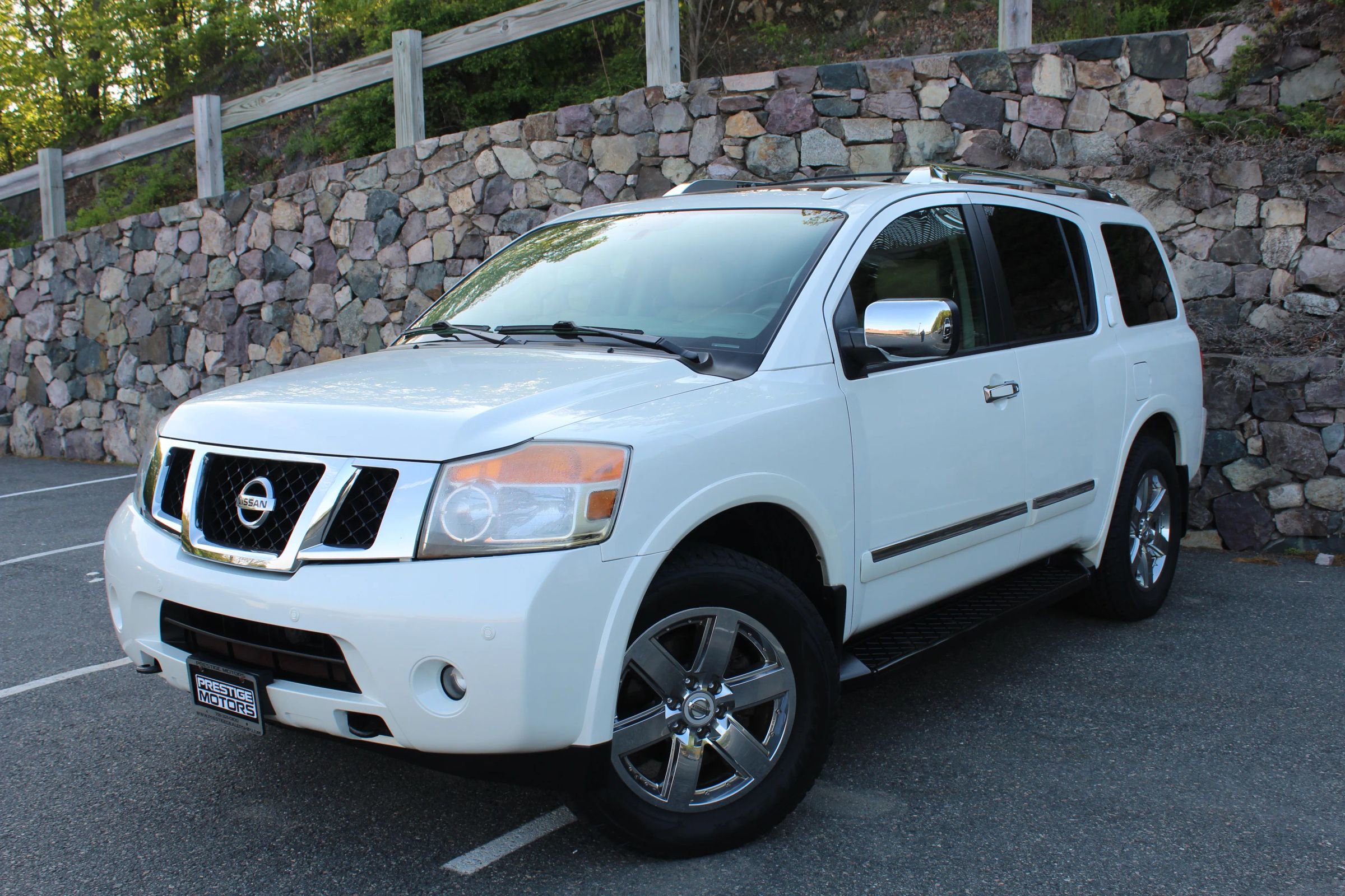 Used 2014 Nissan Armada Platinum image 2