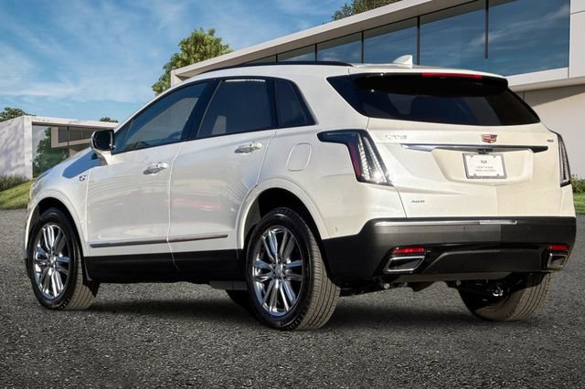 Certified 2025 Cadillac XT5 Sportv w/ Technology Package image 6