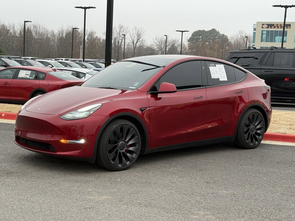 Used 2025 Tesla Model Y Performance image 3