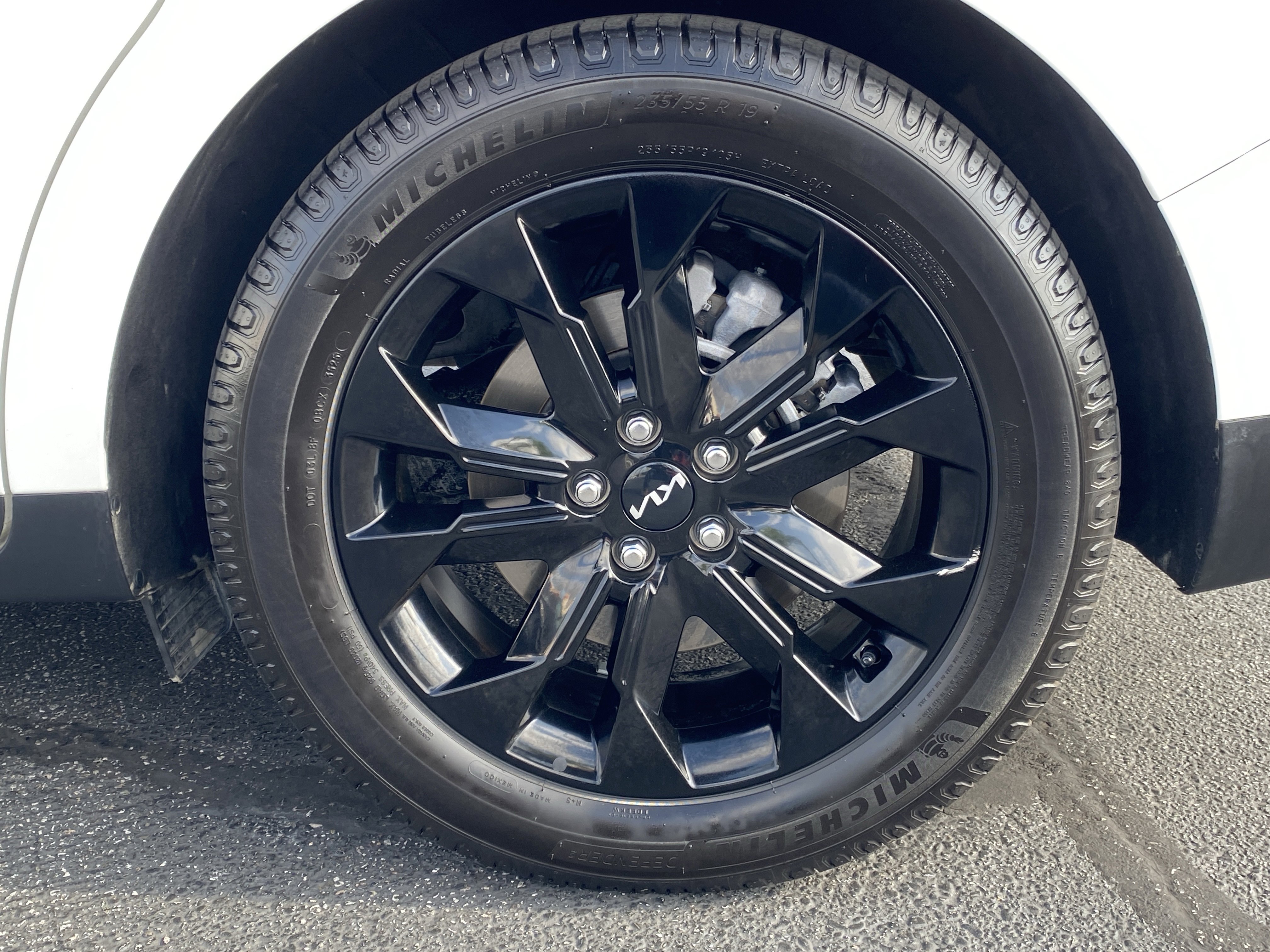 Used 2024 Kia Carnival SX Prestige image 7