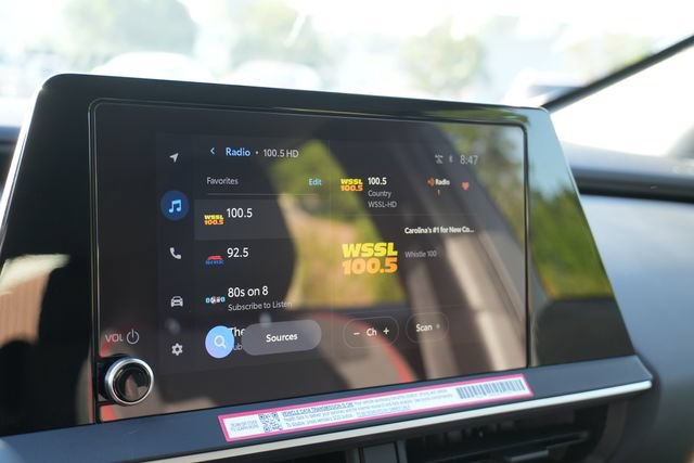 Used 2026 Toyota Prius Plug-In Hybrid FWD image 31