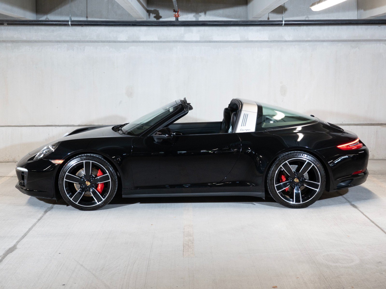 Certified 2019 Porsche 911 Targa 4S AWD/4WD image 2