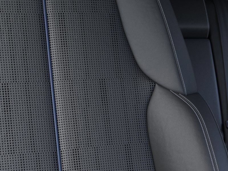 New 2027 Cadillac Lyriq Signature Luxury w/ LPO, Floor Liner Package AWD/4WD image 21