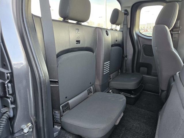 Used 2022 Nissan Frontier S image 12