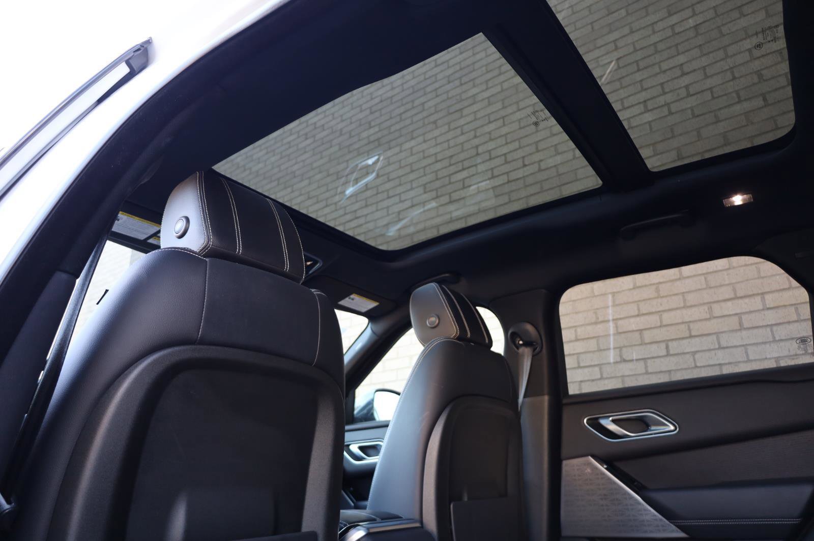 Used 2020 Land Rover Range Rover Velar S image 22