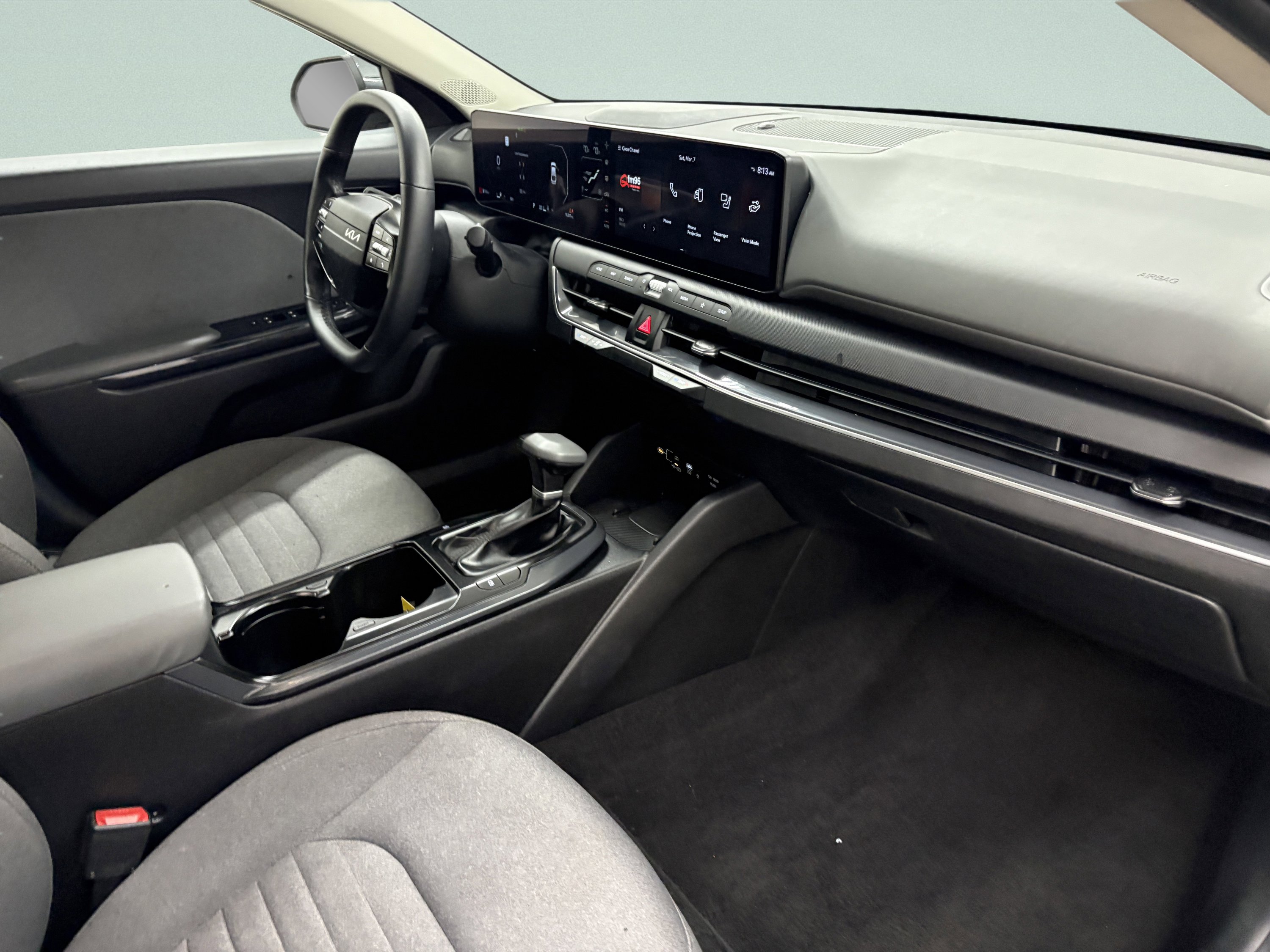 Used 2025 Kia K4 EX image 19