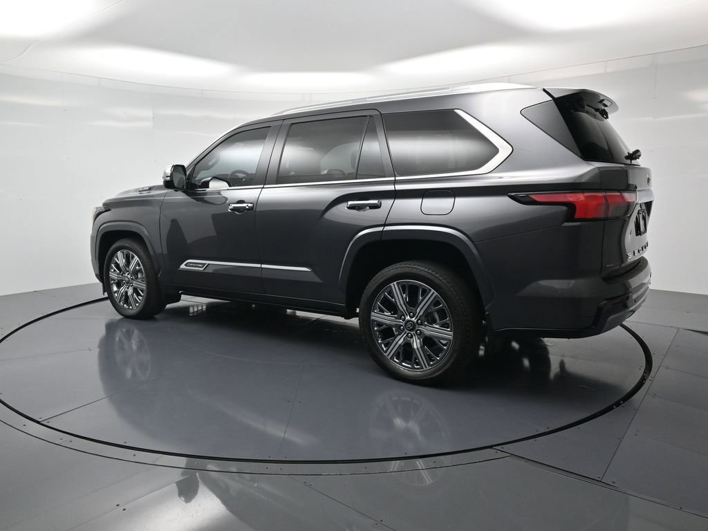 Used 2025 Toyota Sequoia Capstone image 3