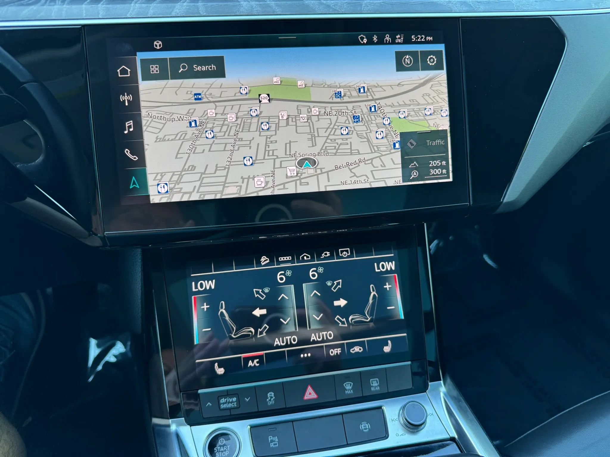Used 2022 Audi e-tron Premium w/ Convenience Plus Package AWD/4WD image 37