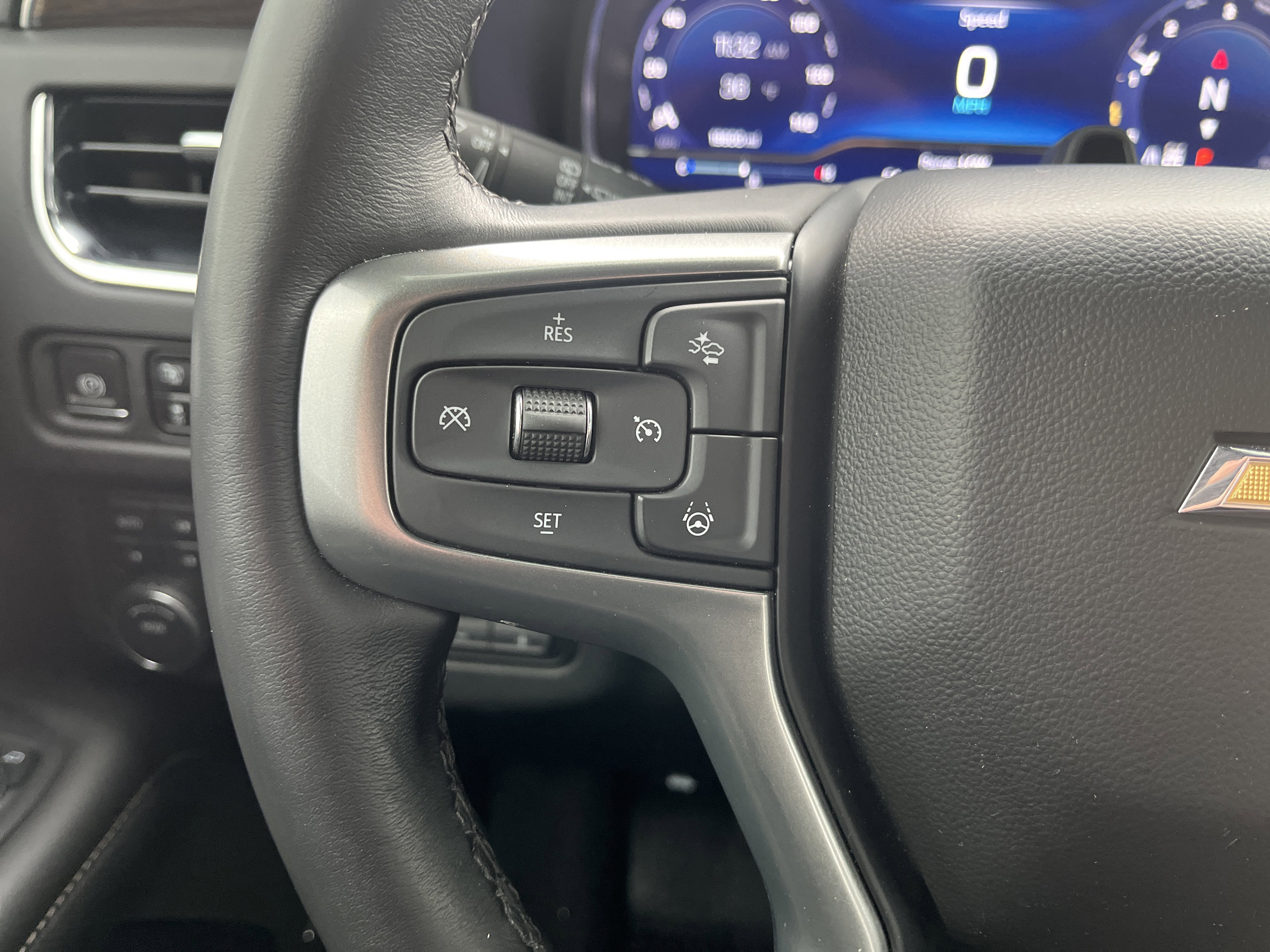 Used 2023 Chevrolet Tahoe Premier w/ Advanced Technology Package image 31