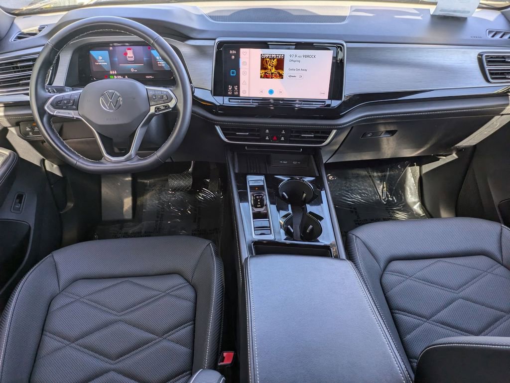 Used 2025 Volkswagen Atlas Cross Sport SE FWD image 25