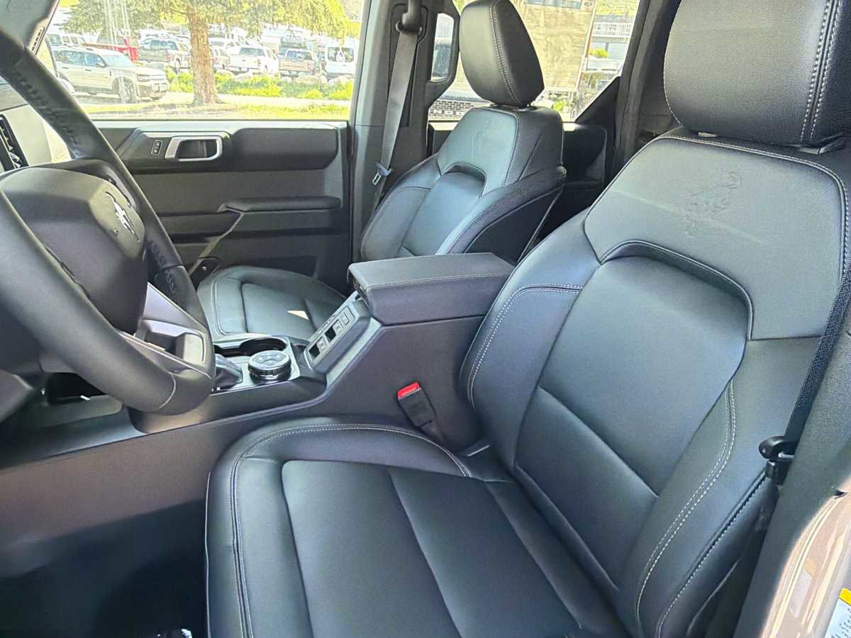 New 2025 Ford Bronco Badlands AWD/4WD image 12