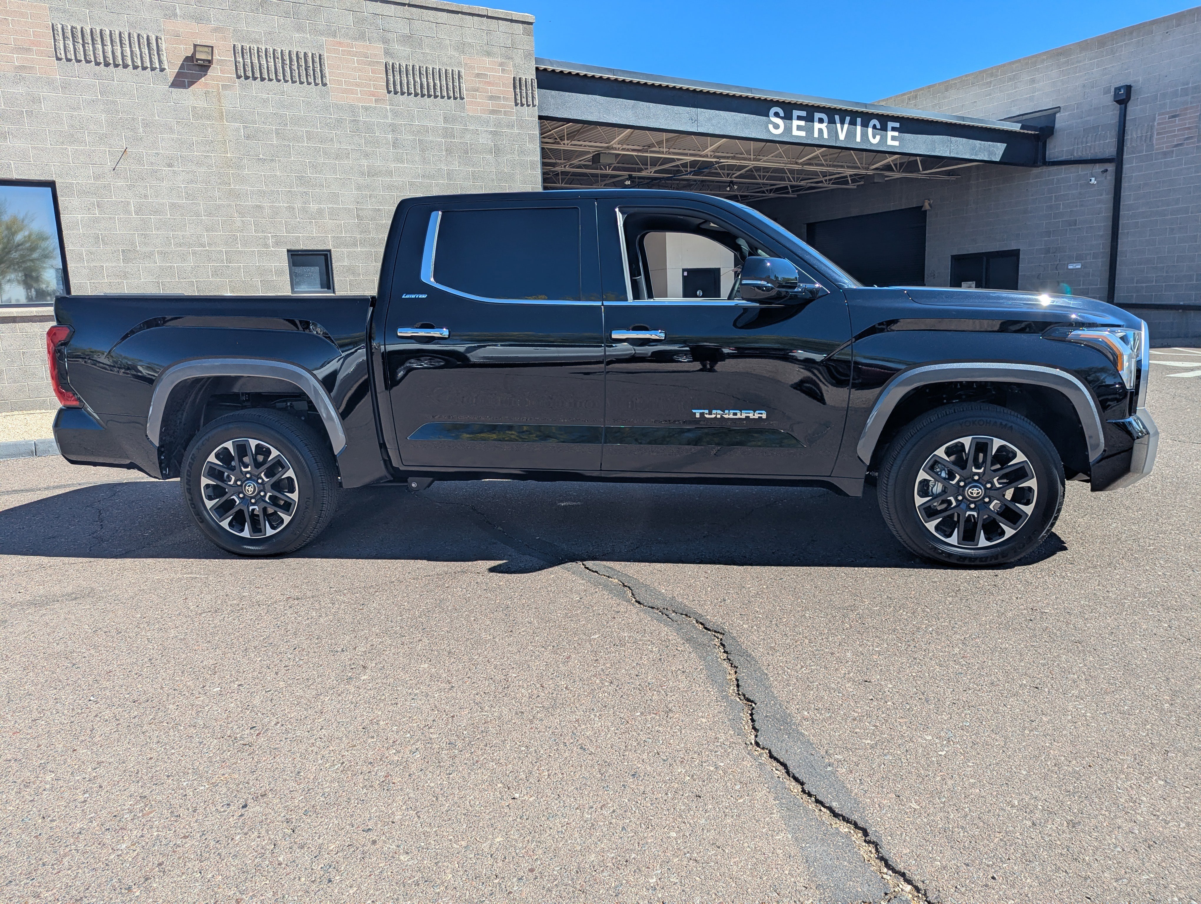 Used 2025 Toyota Tundra Limited image 2