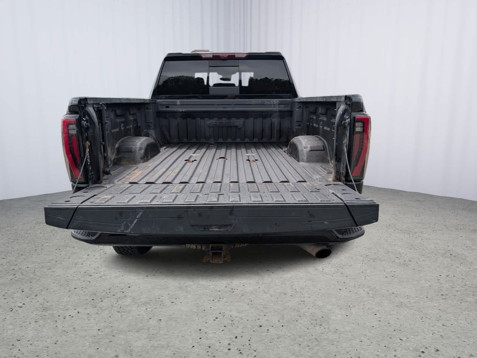 Used 2024 GMC Sierra 2500 AT4 w/ Technology Package AWD/4WD image 13
