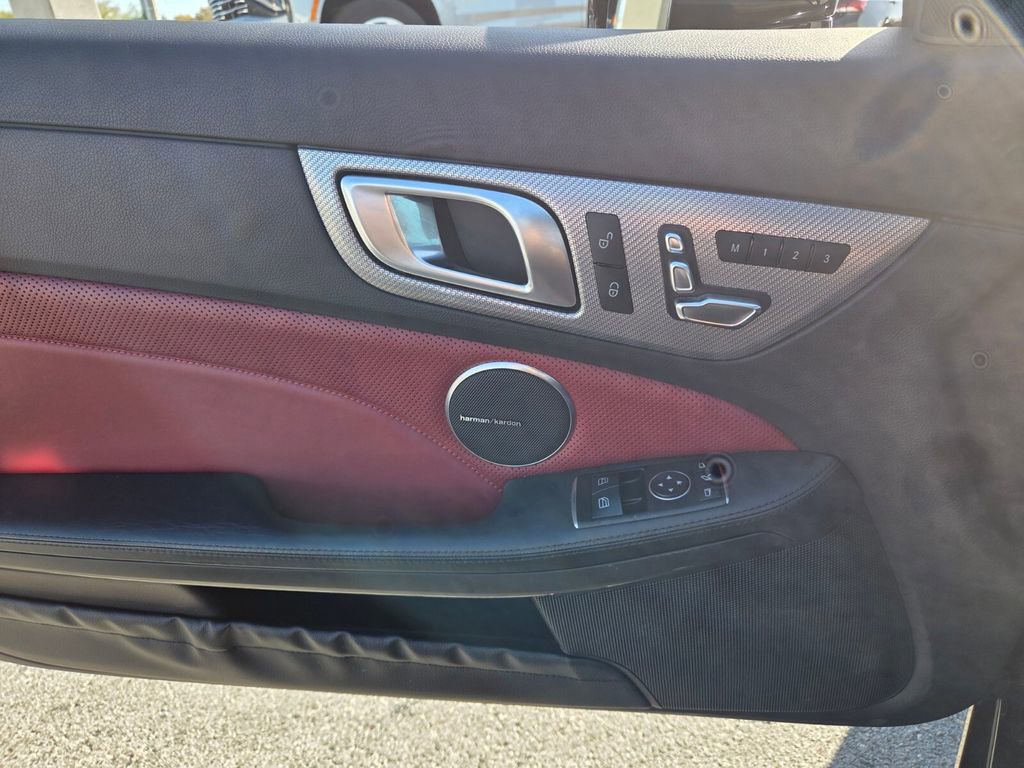 Used 2018 Mercedes-Benz SLC 43 AMG image 21