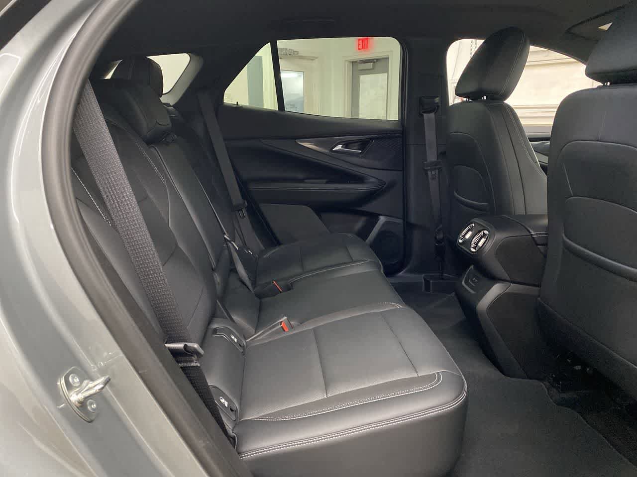 Used 2024 Chevrolet Blazer EV LT AWD/4WD image 17