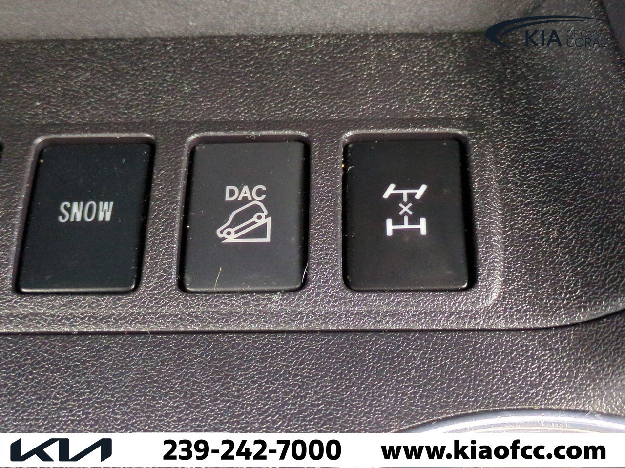 Used 2019 Toyota Highlander XLE image 24