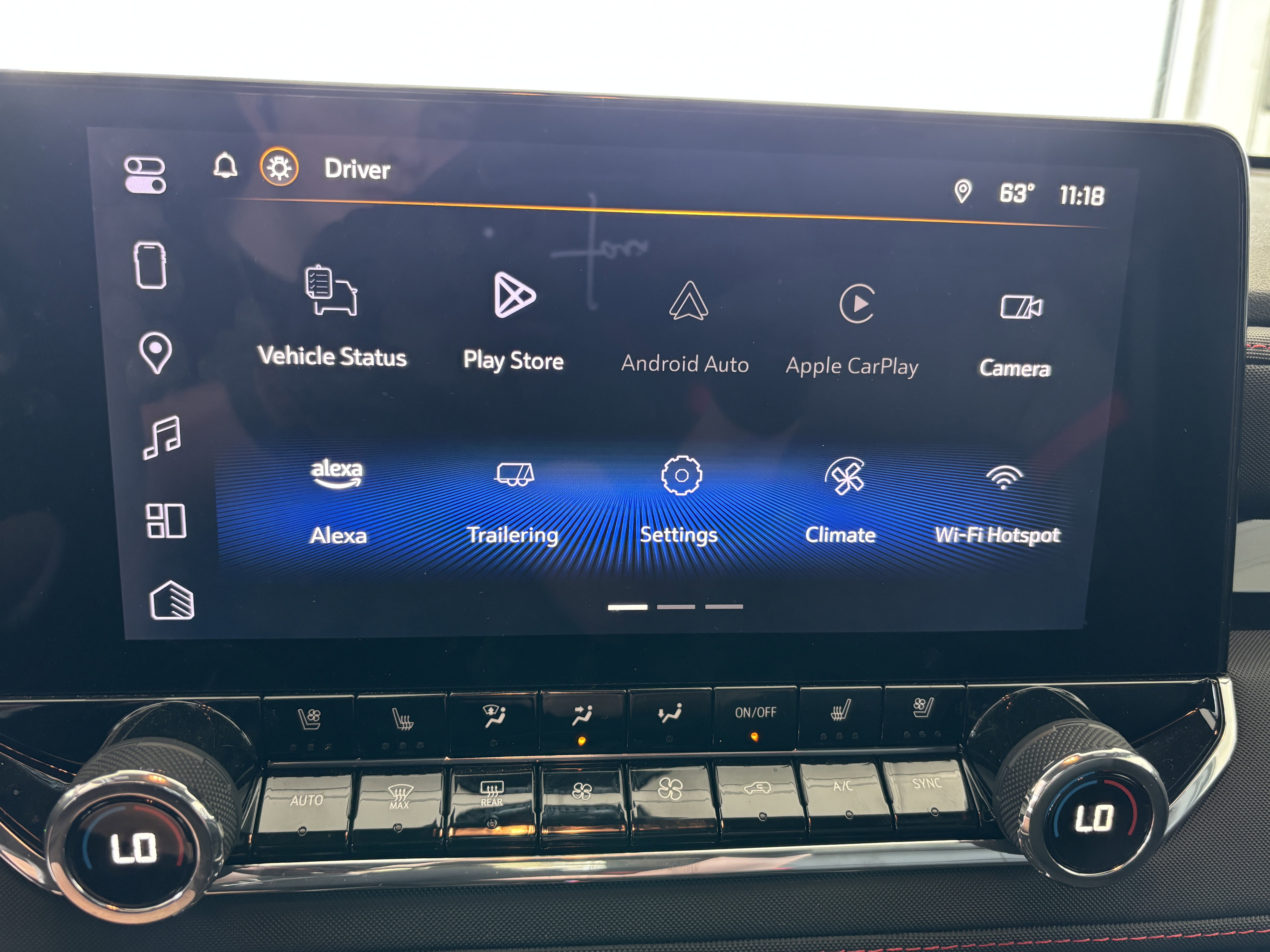 Used 2025 Chevrolet Colorado Z71 w/ Midnight Edition image 15