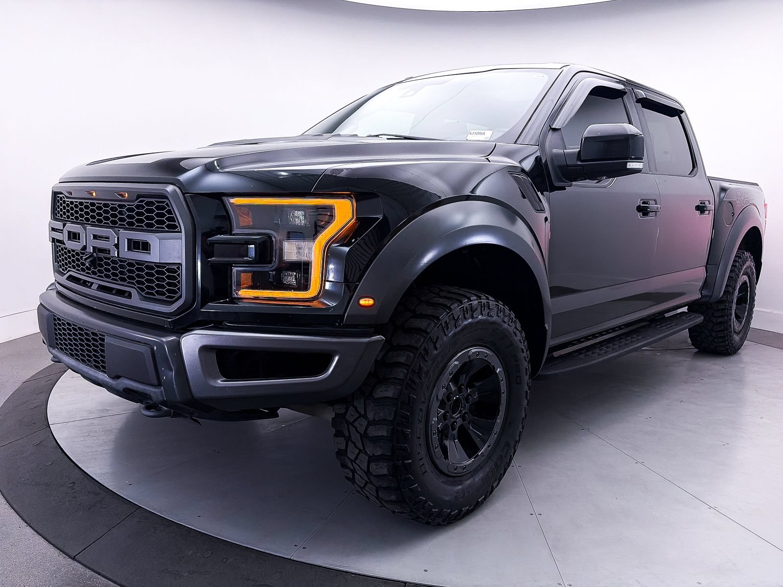 Used 2017 Ford F150 Raptor w/ Equipment Group 802A Luxury AWD/4WD image 10
