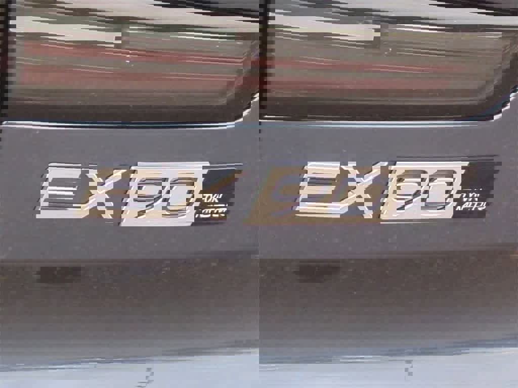 New 2025 Volvo EX90 Ultra w/ Protection Package Premier image 12