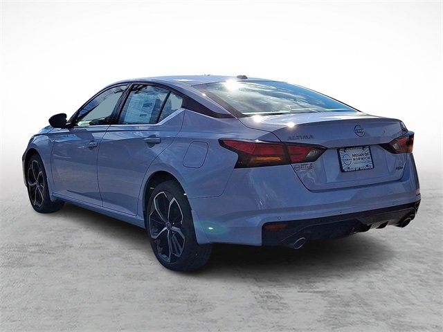 New 2025 Nissan Altima 2.5 SR image 3