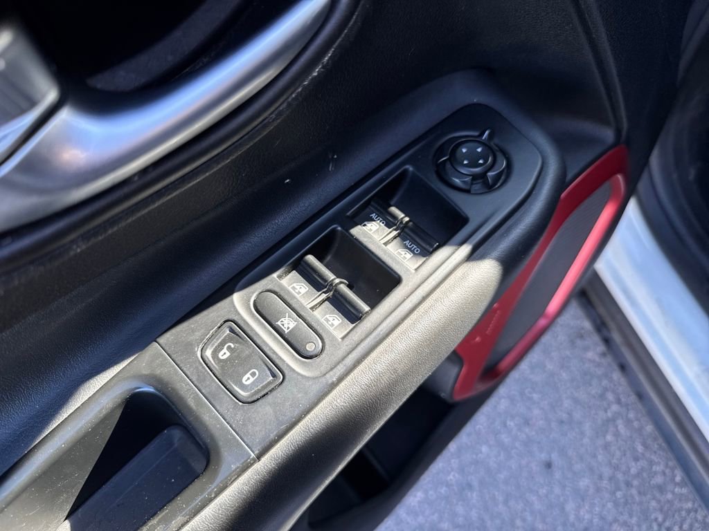 Used 2017 Jeep Renegade Trailhawk w/ Popular Equipment Group image 11