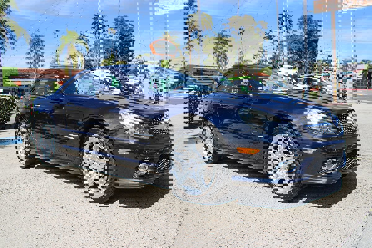 Used 2011 Mercedes-Benz SL 550 image 8