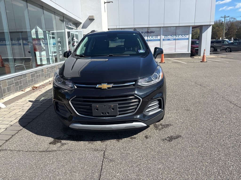 Used 2019 Chevrolet Trax LT w/ LT Convenience Package image 3